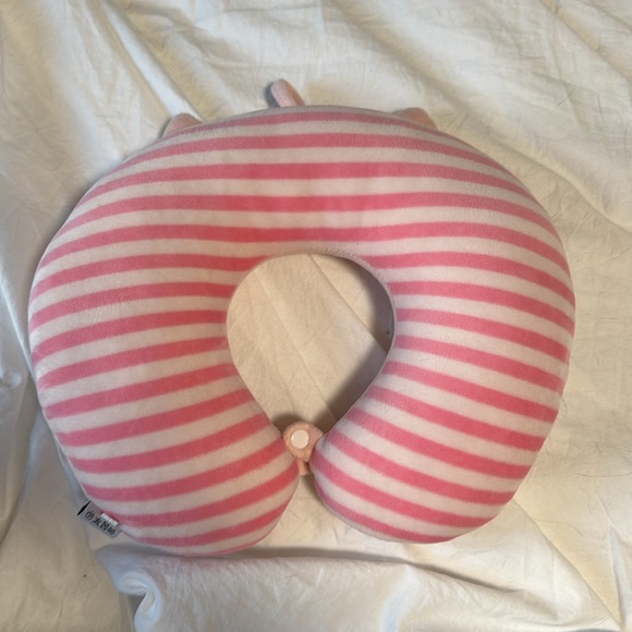 2 Travel Neck Pillows - Picture 4 of 4